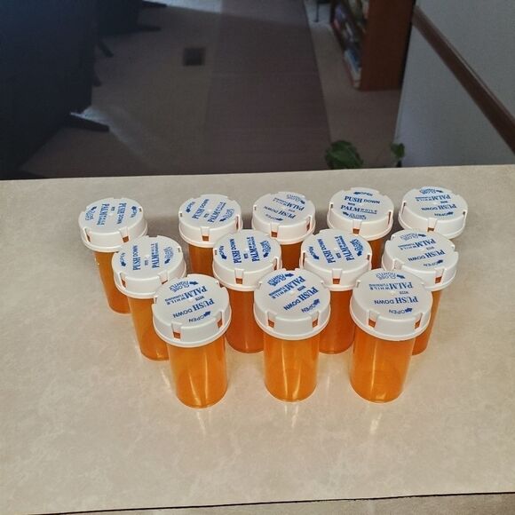 Empty Pill Bottles Rx Prescription For Storage or Crafts Lot of 12 Assorted Size - Picture 2 of 4